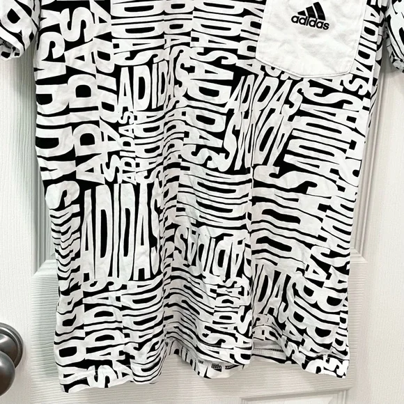 Adidas All Over Logo Print Short Sleeve Graphic T Shirt Boys Size L - Picture 4 of 7